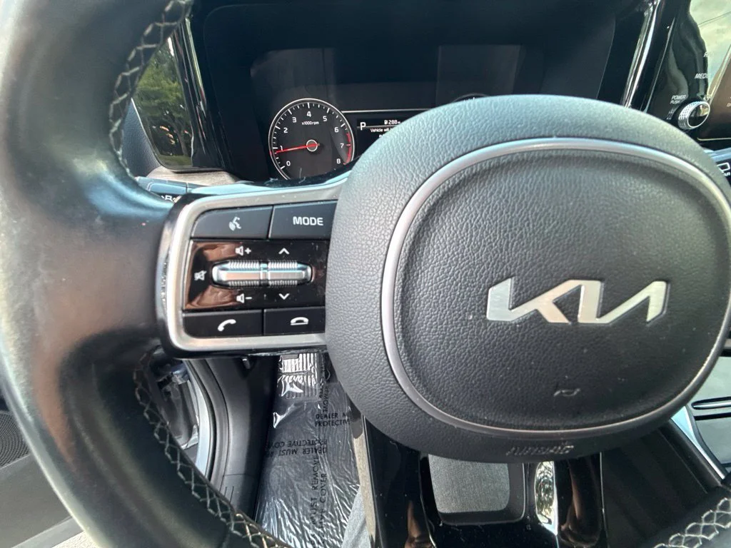 Used 2023 Silver Kia X-Line S image 21