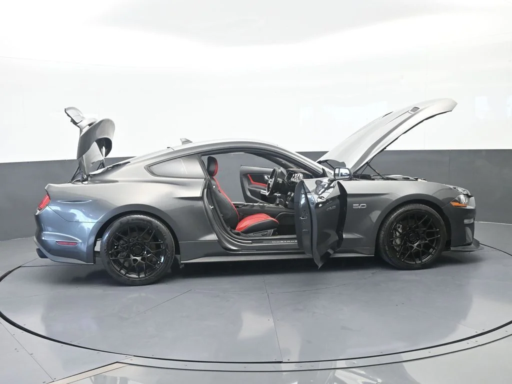 Used 2020 Magnetic Ford GT Premium image 60