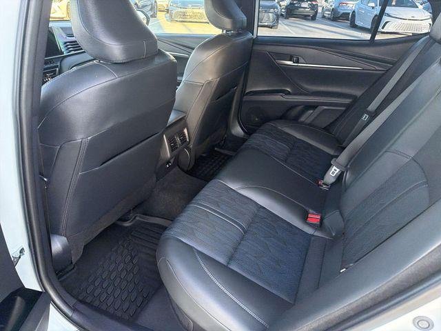 Certified Used 2025 WIND CHILL PEARL Toyota  image 29