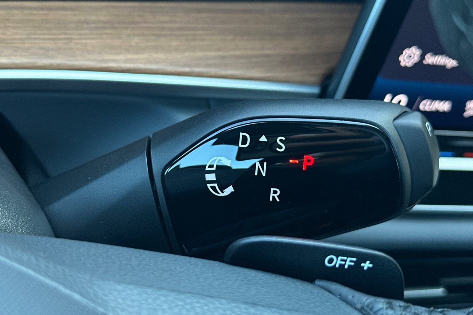 New 2026  Volkswagen 2.0T SEL R-Line Turbo image 21