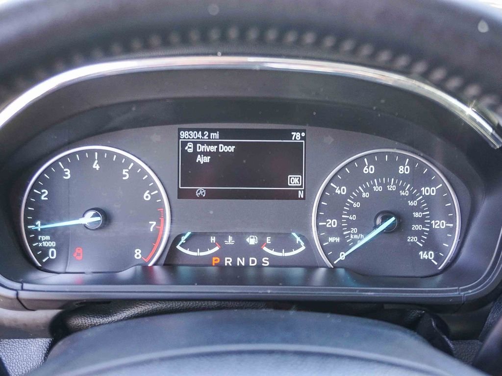 Used 2019 Red Ford SE image 22