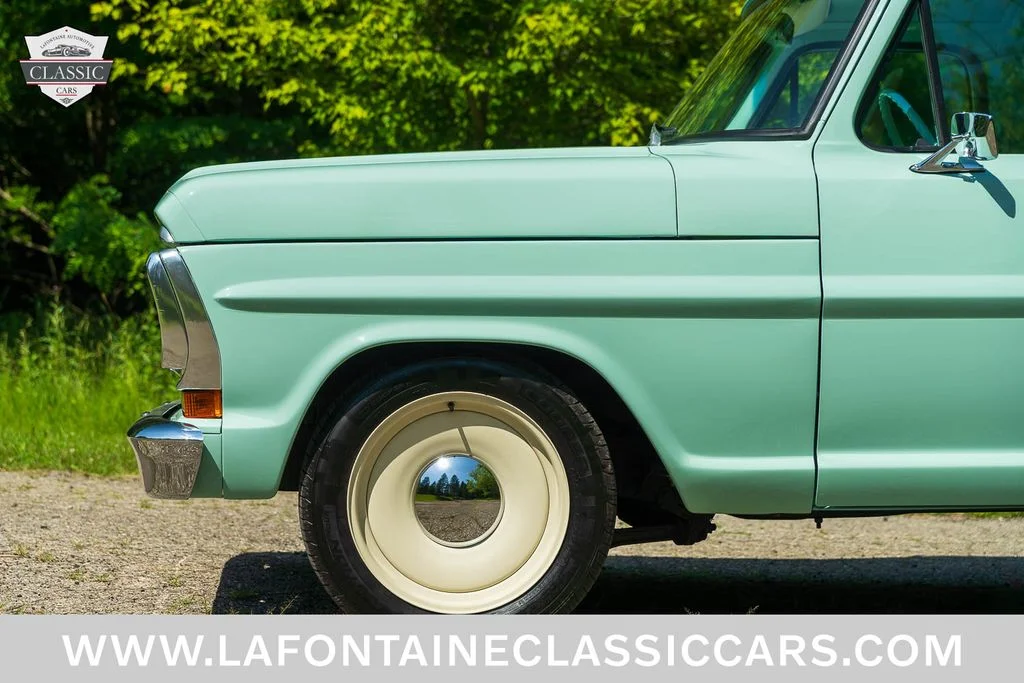 Used 1970  Ford  image 23