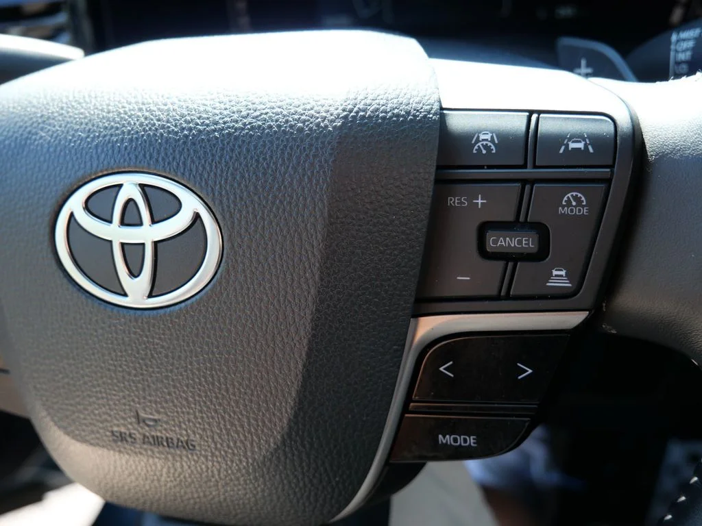 Certified Used 2025  Toyota SE image 24