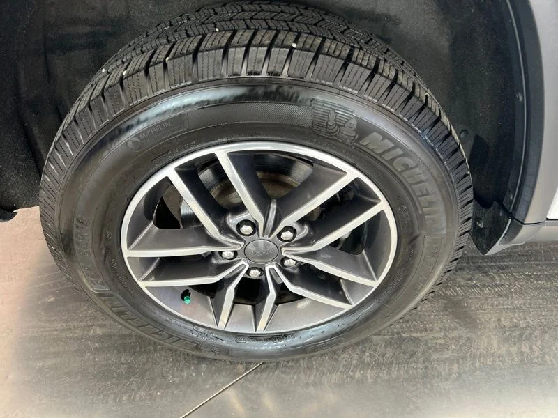Used 2020 White Jeep Limited image 10