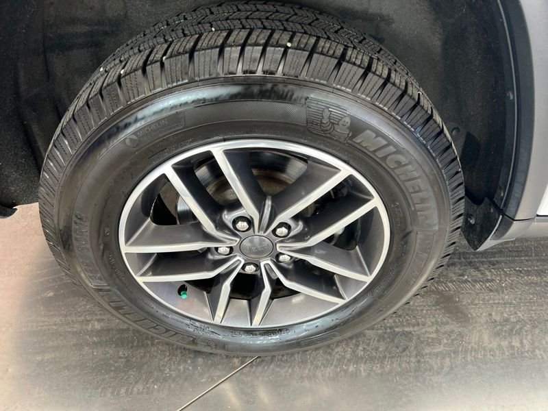 Used 2020 White Jeep Limited image 10