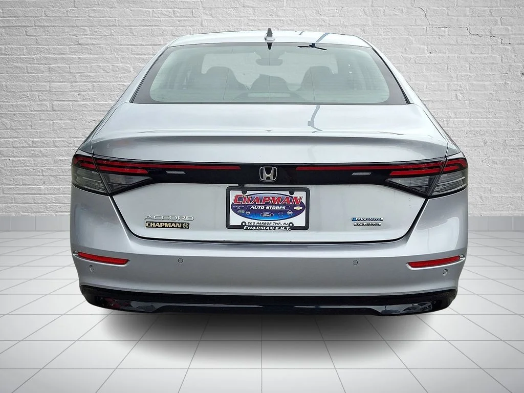 Used 2024 Silver Honda Touring image 5