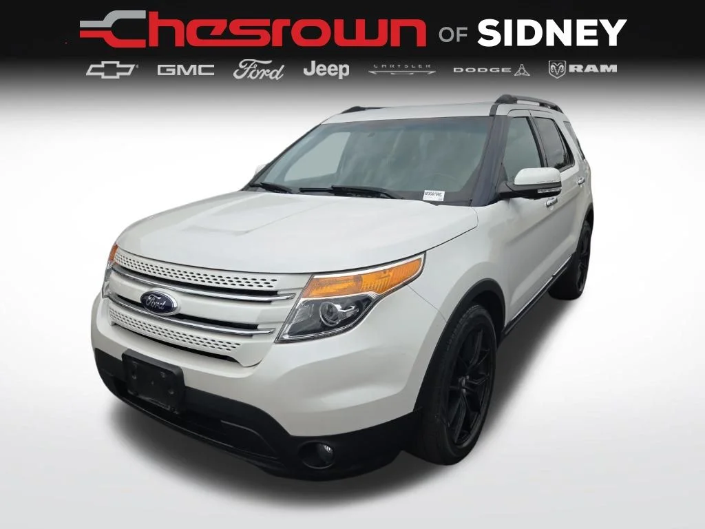 Used 2014 White Ford Limited image 1