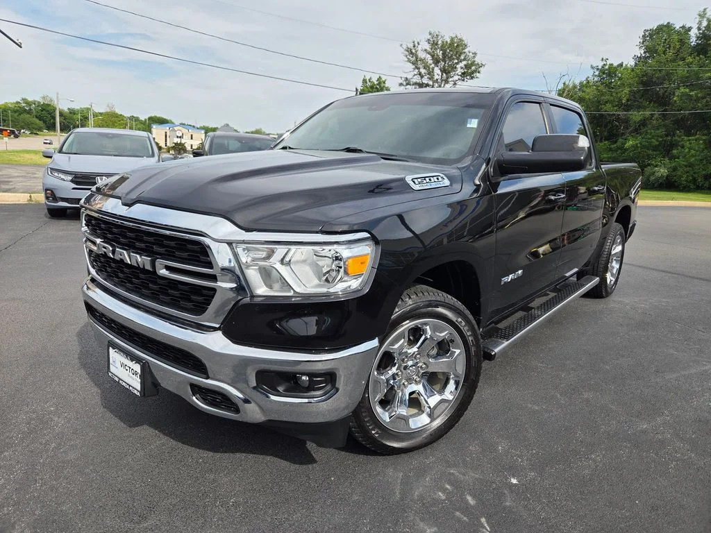 2022 RAM 1500 Big Horn/Lone Star 4x4 Crew Cab 5'7's photo