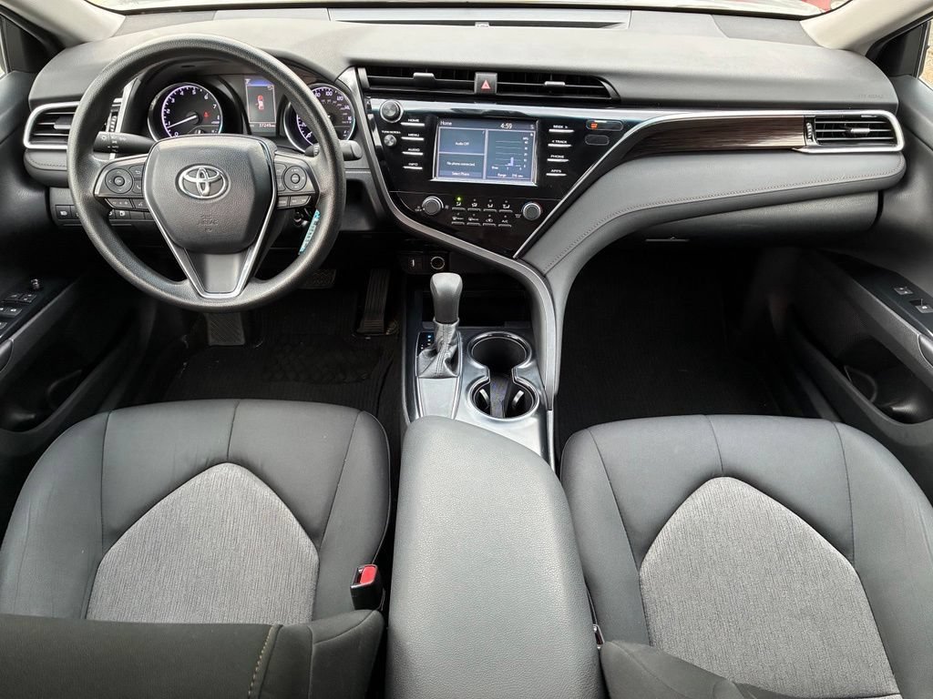 Used 2018 Silver Toyota LE image 4