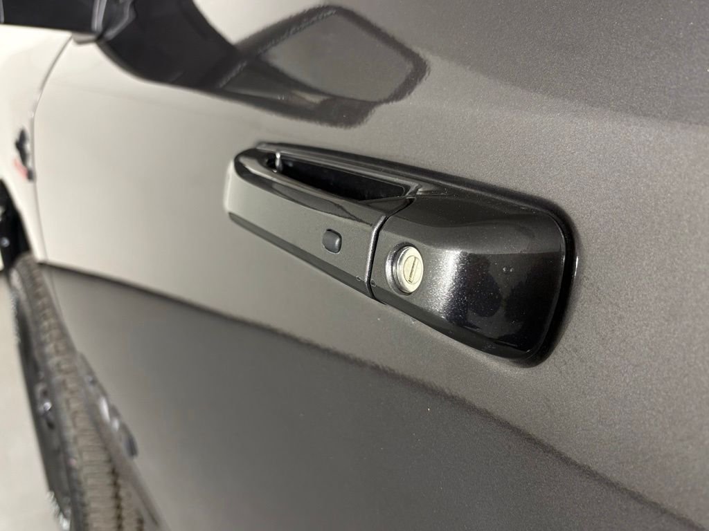 New 2026 Granite Crystal Metallic Clear-Coat Exterior Paint RAM Laramie image 12