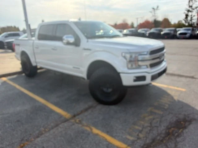 Used 2018 White Ford Platinum image 1