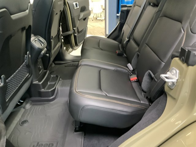 2025 Jeep Wrangler 4-Door Rubicon 392 Final Edition - Photo 24