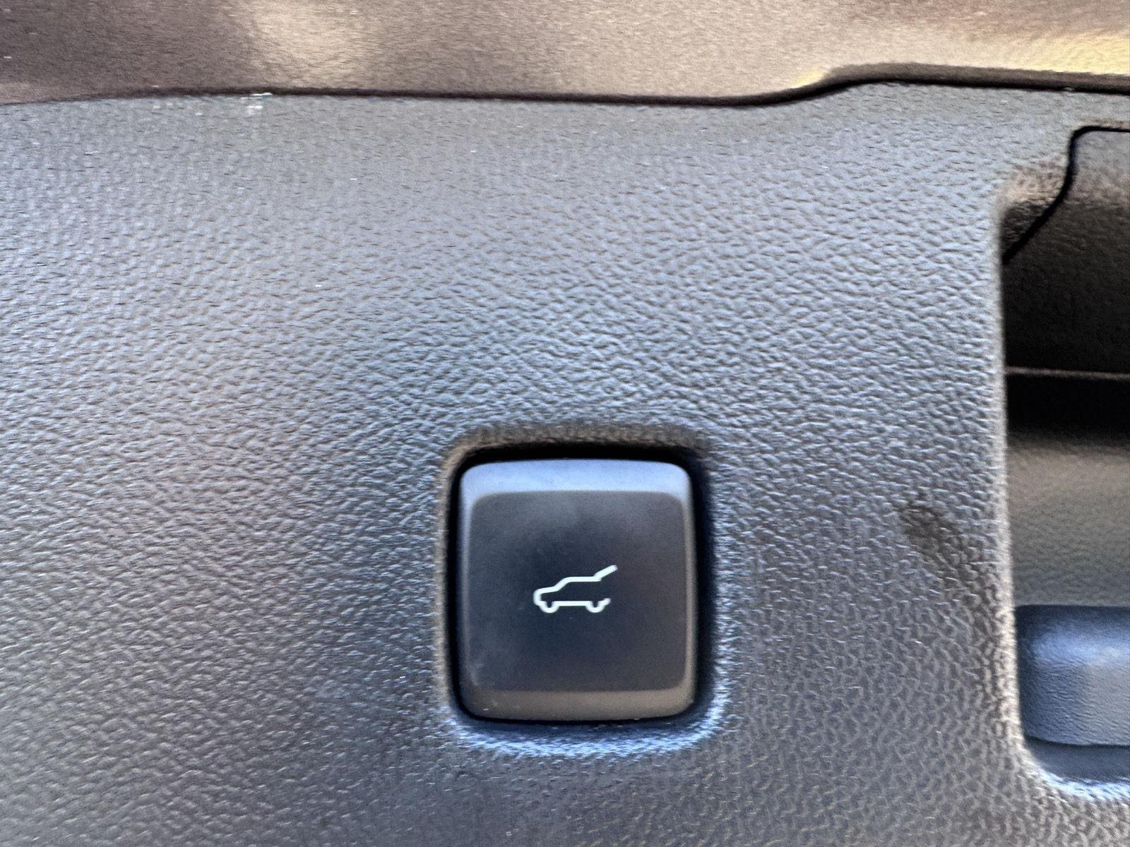 Used 2023 Carbonized Gray Ford Active image 9
