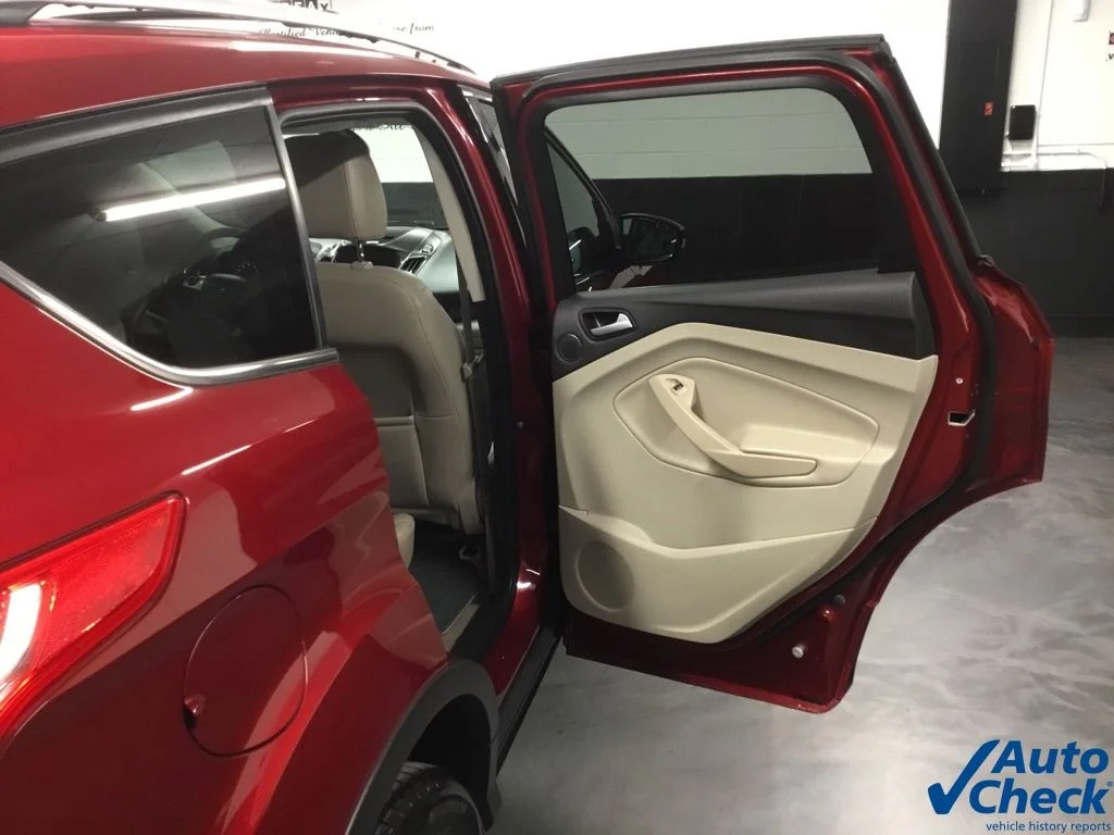 Used 2014 Red Ford Titanium image 34