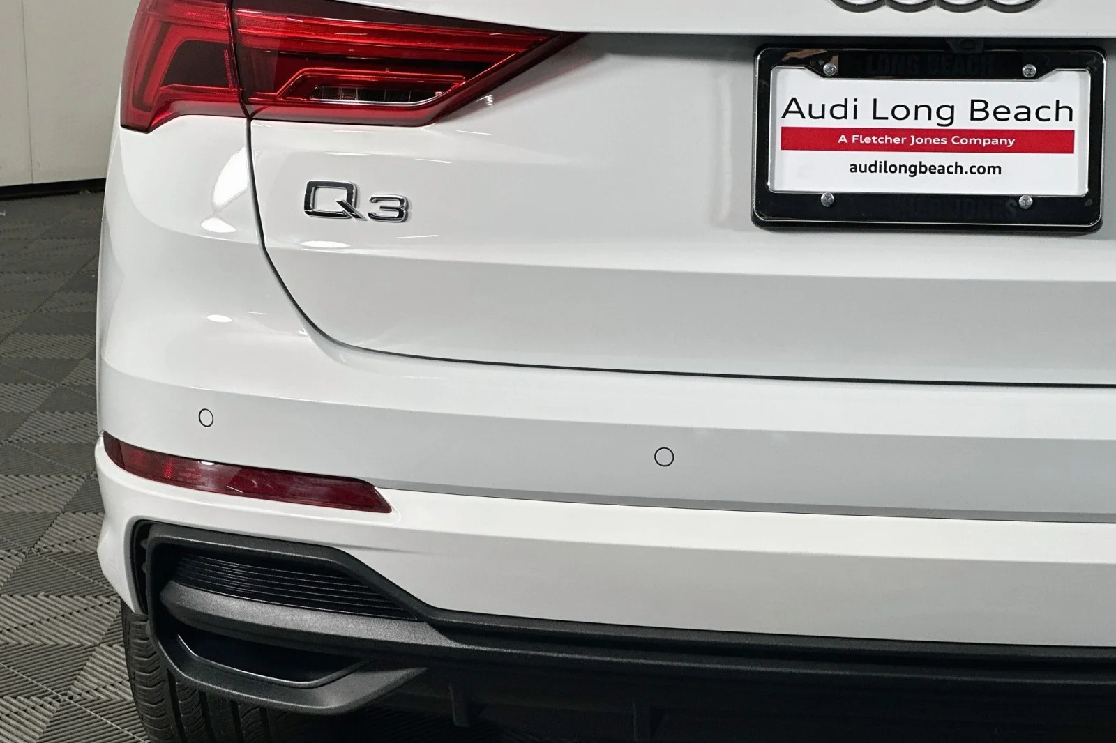 Used 2024 Glacier White Metallic Audi S line Premium image 17