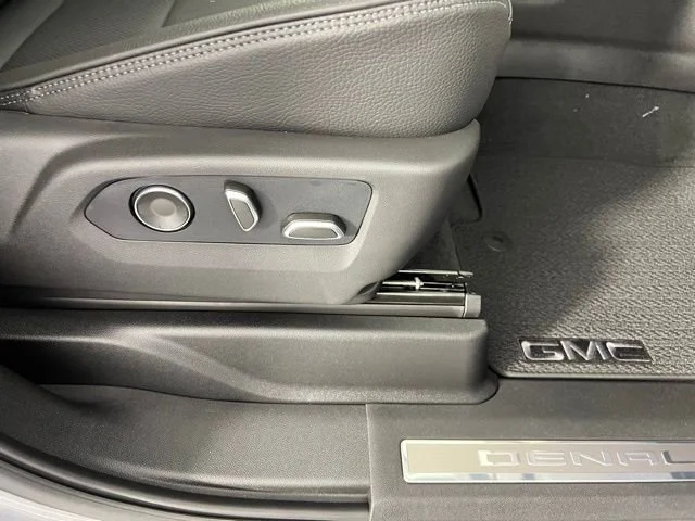 2026 GMC Yukon Denali - Photo 49