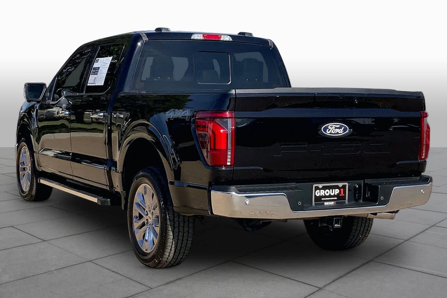 Used 2025 Agate Black Metallic Ford LARIAT image 12