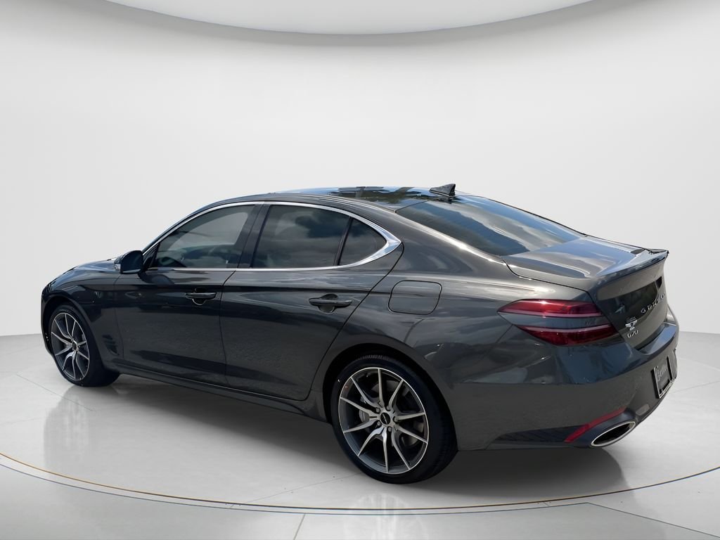 2026 GENESIS G70 Standard - Photo 7