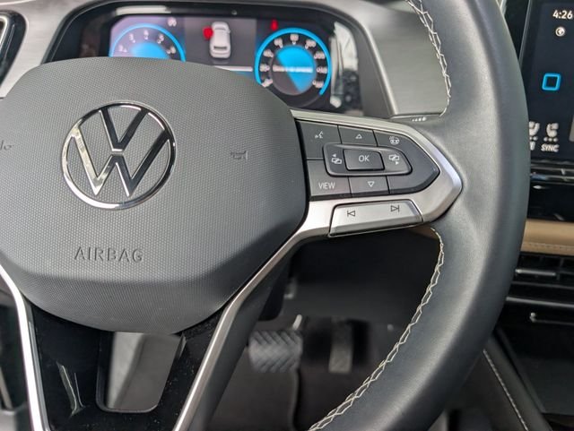 Used 2024 Blue Volkswagen 2.0T SE w/Technology image 14