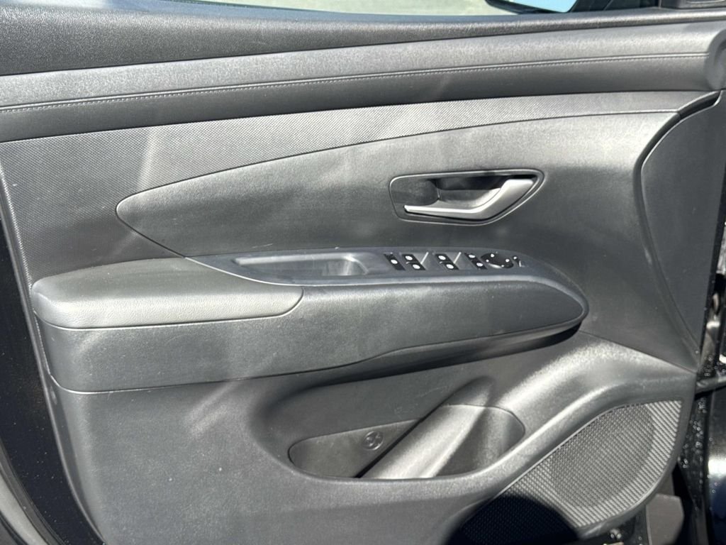 2025 Hyundai Santa Cruz SE - Photo 23
