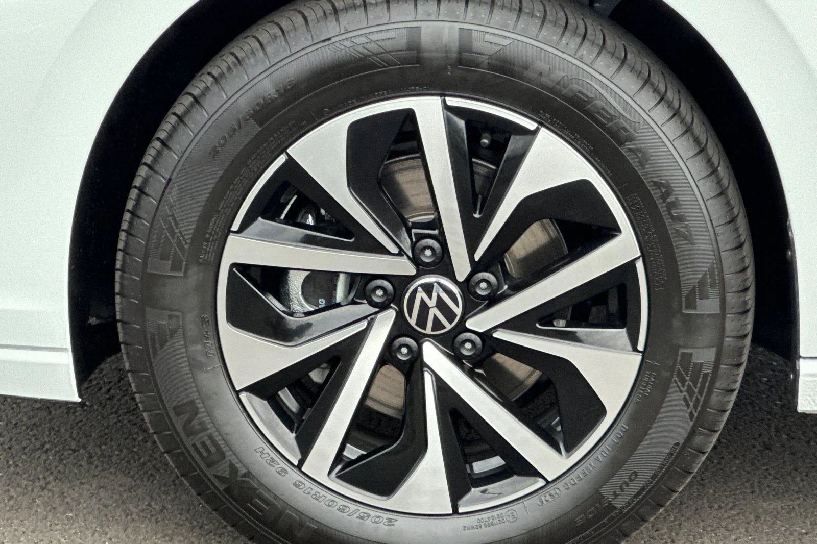 New 2026 White Volkswagen 1.5T S image 21