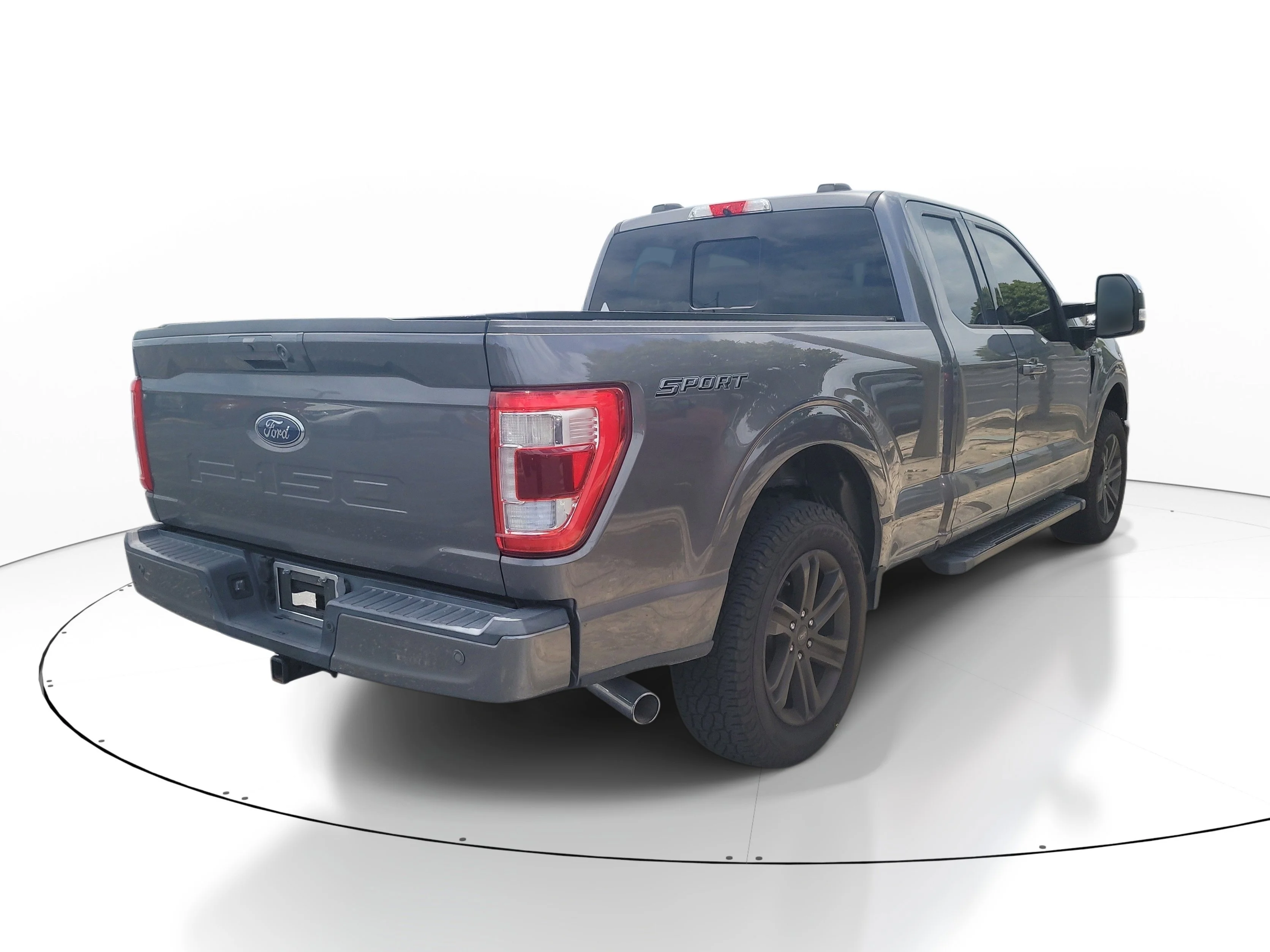 Used 2021 Gray Metallic Ford LARIAT image 6