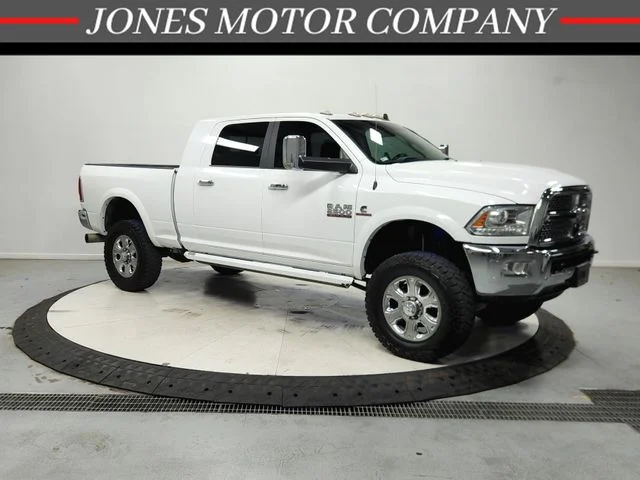 Used 2018 White Ram Laramie image 1
