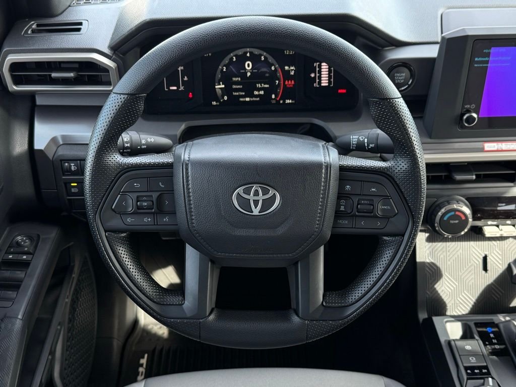 2025 Toyota Tacoma SR5 - Photo 22