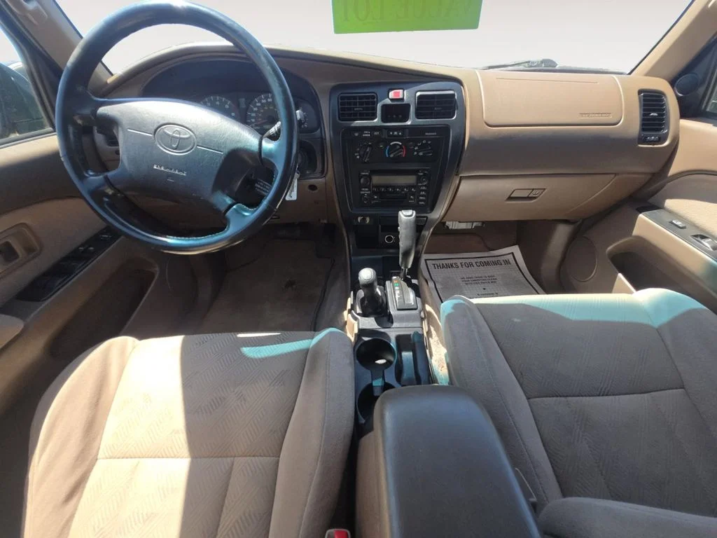 Used 2002 Green Toyota SR5 image 10