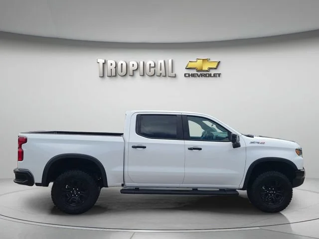 New 2026 Summit White Chevrolet ZR2 image 6