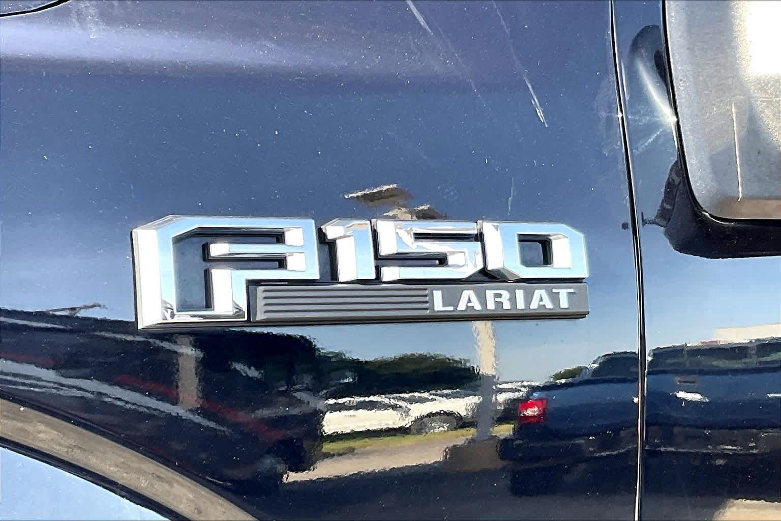 Used 2020 Agate Black Metallic Ford LARIAT image 29