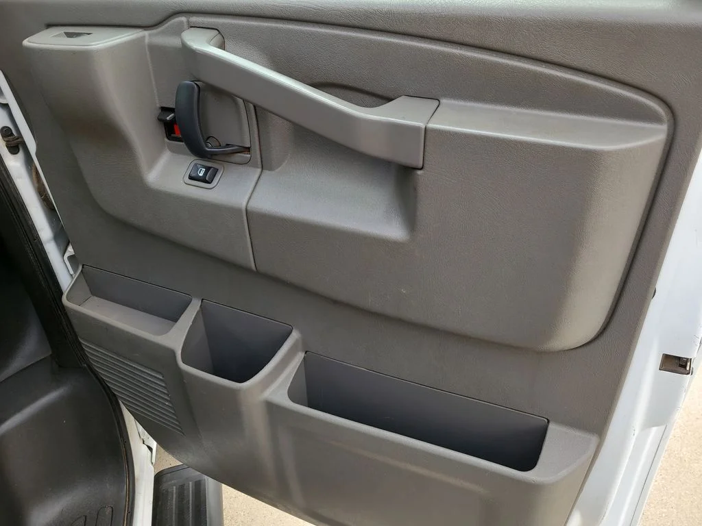 Used 2023 White Chevrolet LS image 8