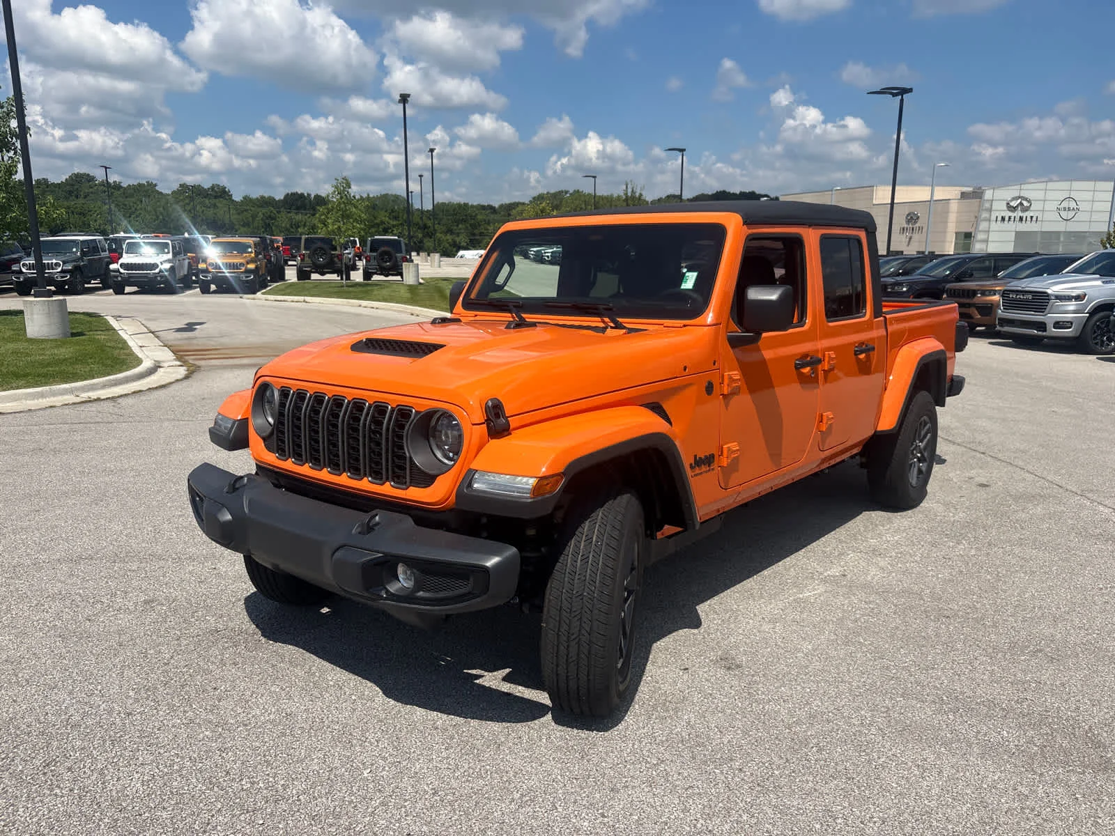 New 2026 Joose Jeep Sport S image 5