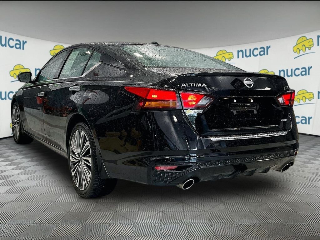 Used 2023 Black Nissan 2.5 SL image 4