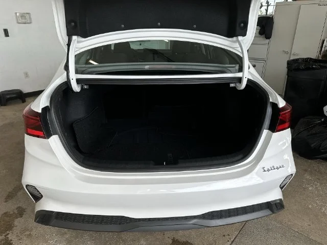 Used 2024 White Kia LXS image 28