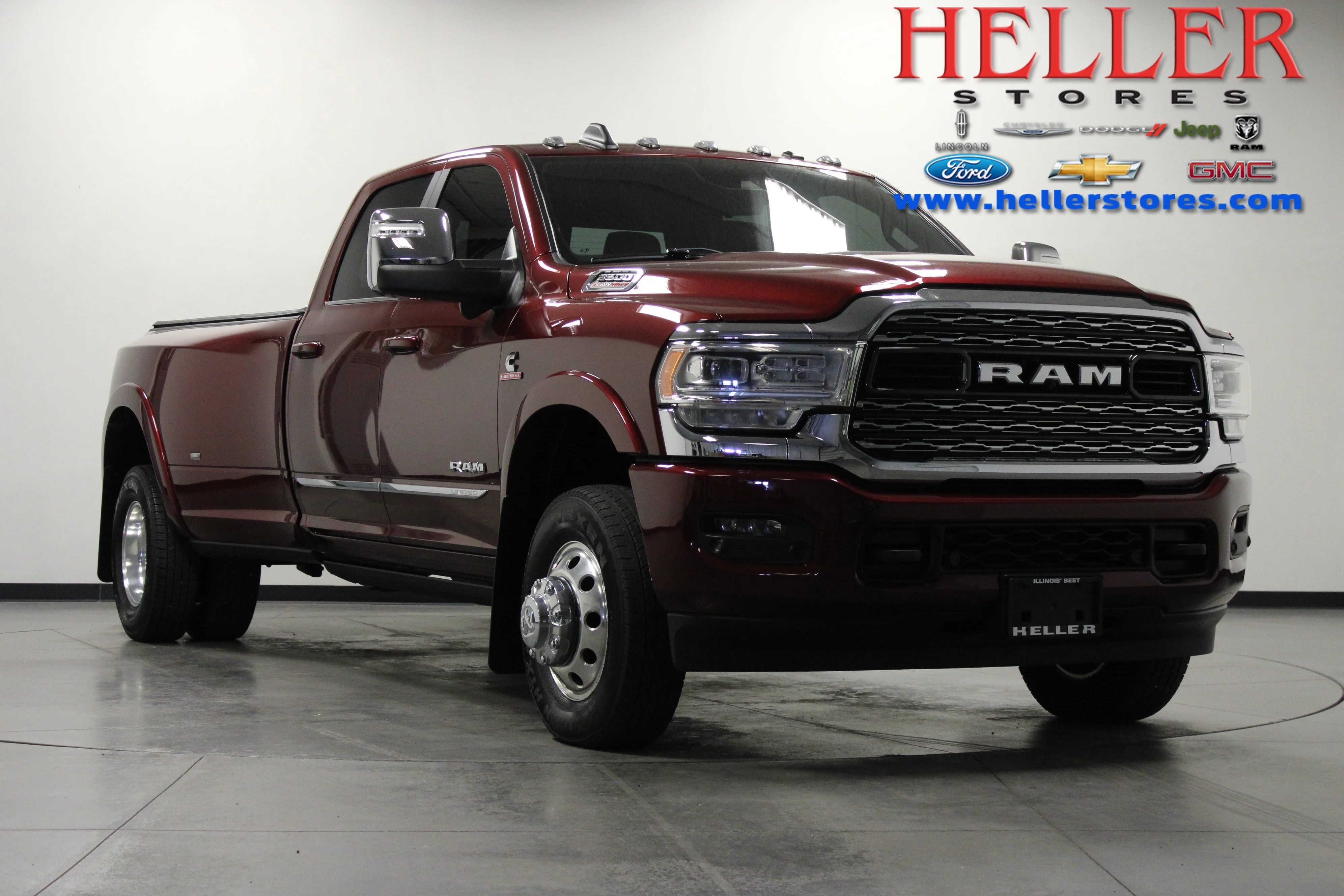 Used 2024 Delmonico Red Pearlcoat Ram Limited image 1