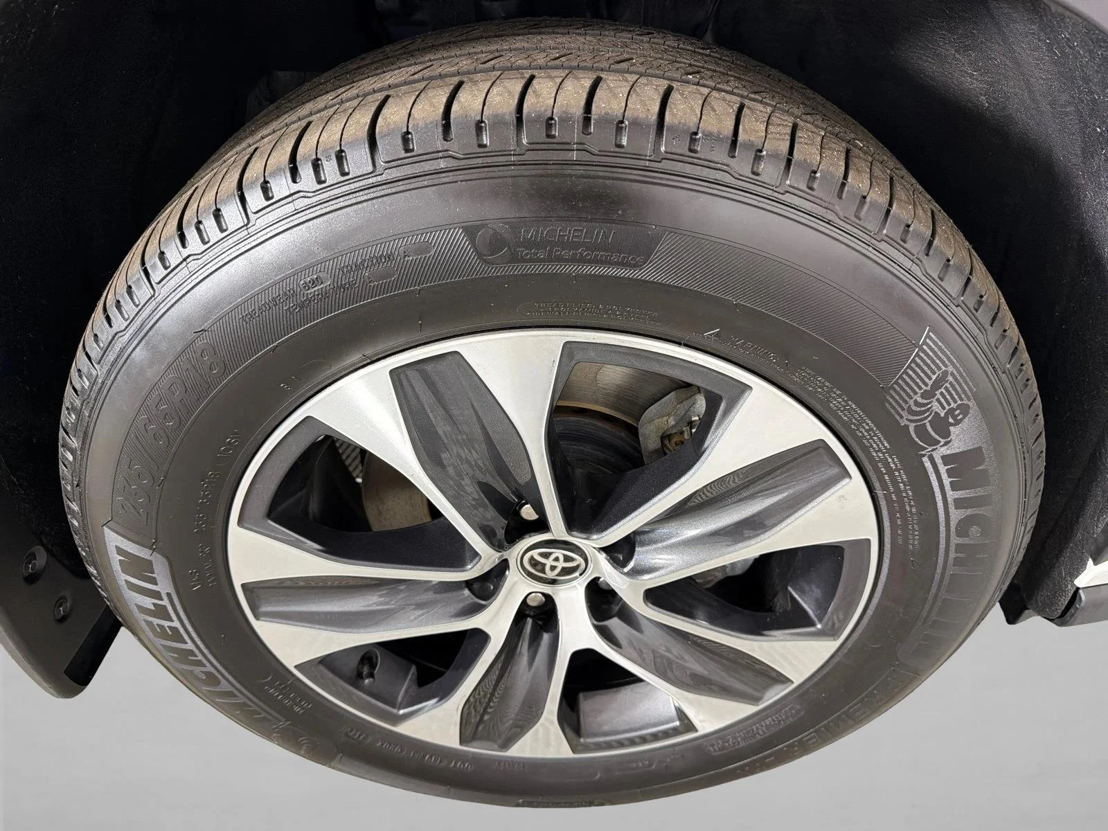 Used 2025 Gray Toyota LE image 13