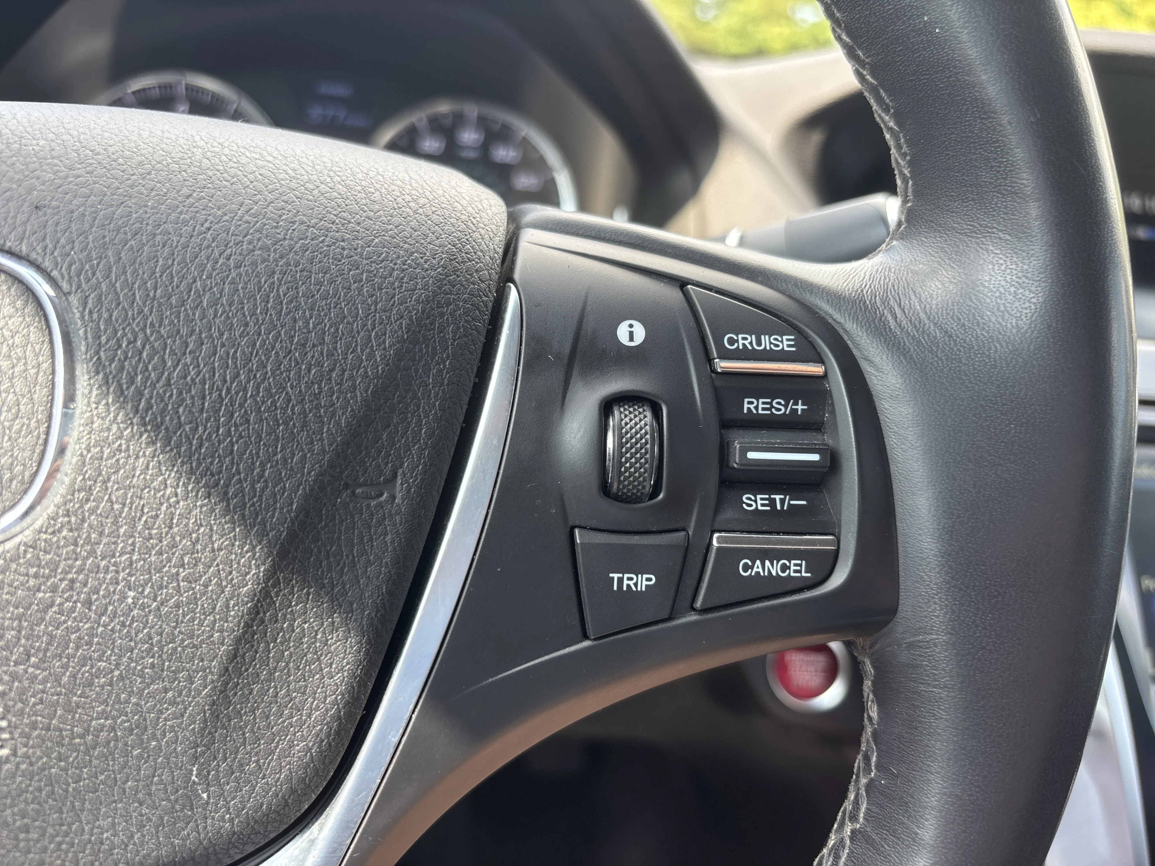 Used 2015 White Acura Base image 26