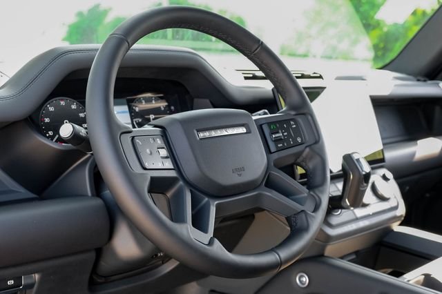 New 2026 Woolstone Green Metallic Land Rover X-Dynamic SE image 19