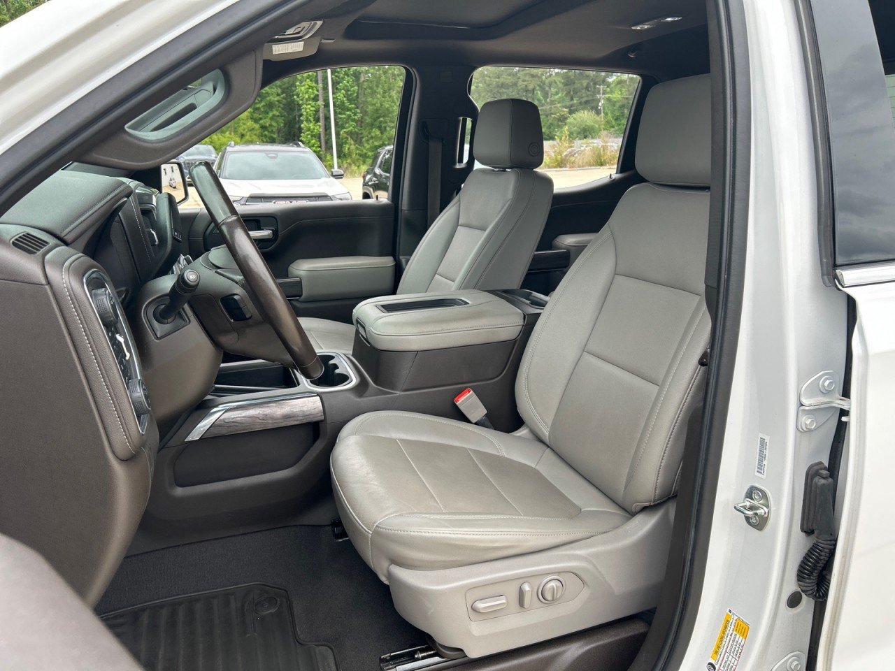 Used 2021 SUMMIT WHITE Chevrolet LTZ image 17