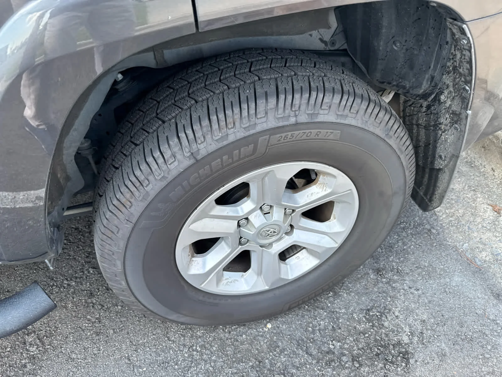 Used 2022 Magnetic Gray Metallic Toyota SR5 image 4