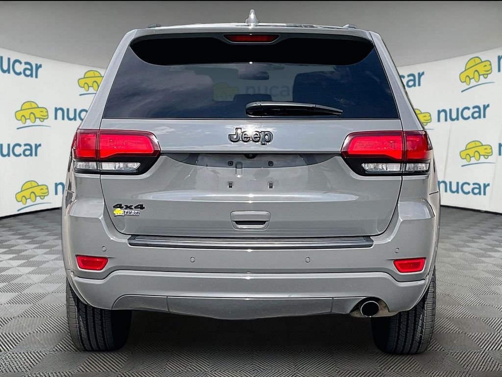 Used 2021 Sting-Gray Clearcoat Jeep Laredo X image 5