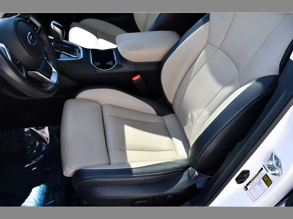 Used 2022 Crystal White Pearl Subaru Limited image 14