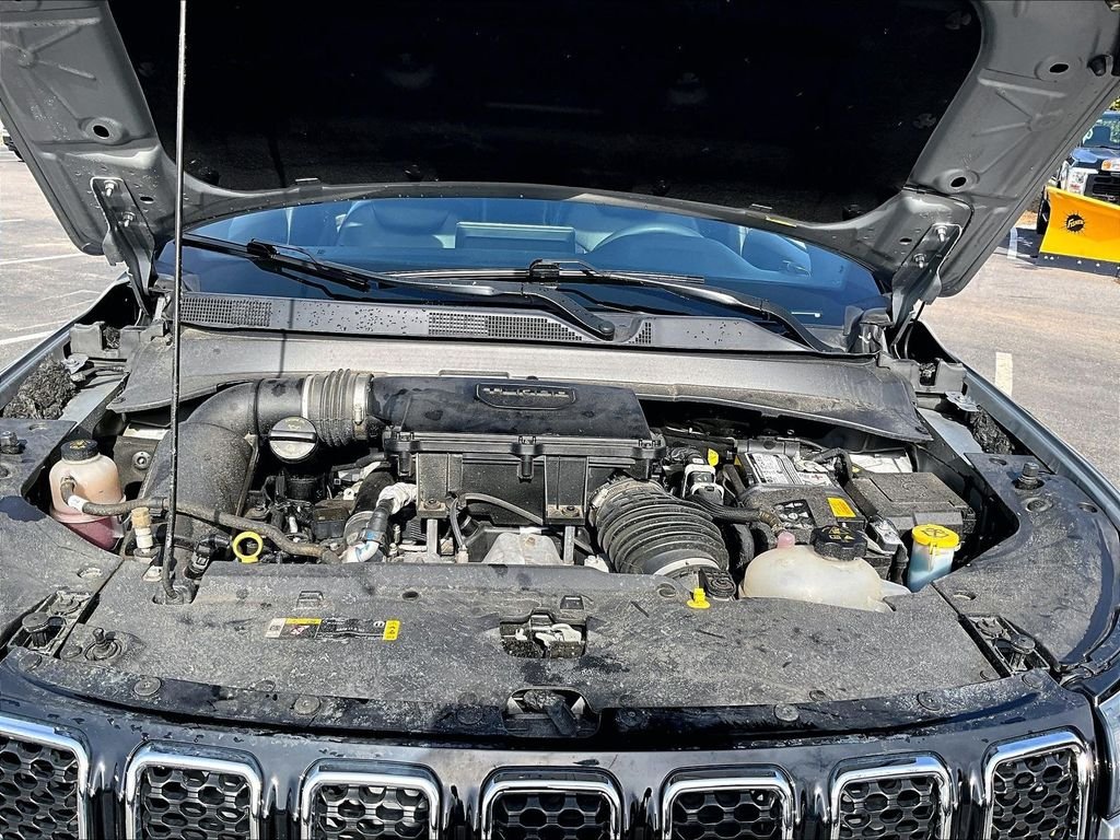 Used 2024 Gray Jeep Limited image 34