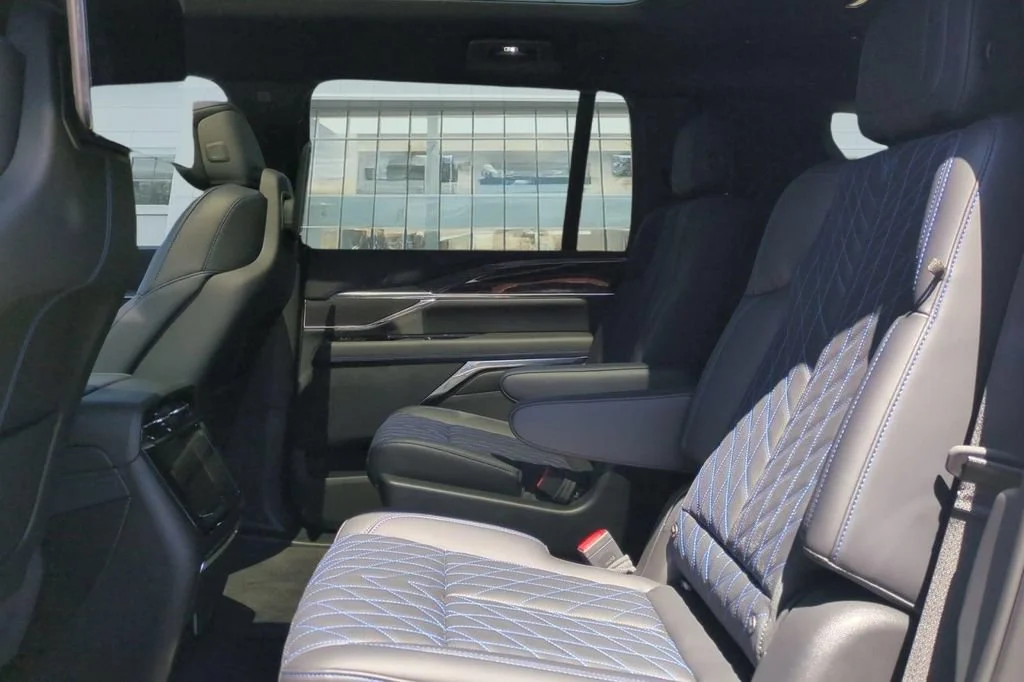 2026 Cadillac Escalade IQL Luxury - Photo 21