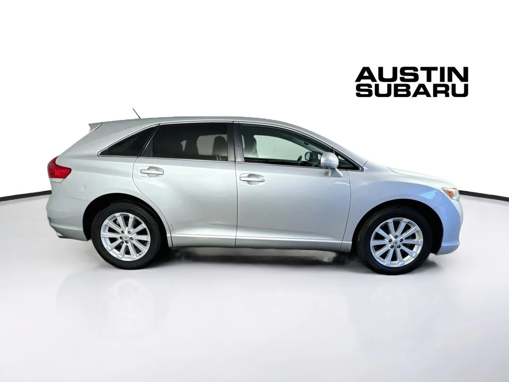 Used 2010 Silver Toyota Base image 8