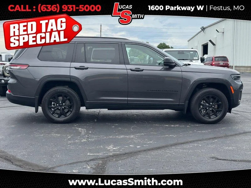 New 2026 Baltic Gray Metallic Clear-Coat Exterior Paint Jeep Altitude image 1