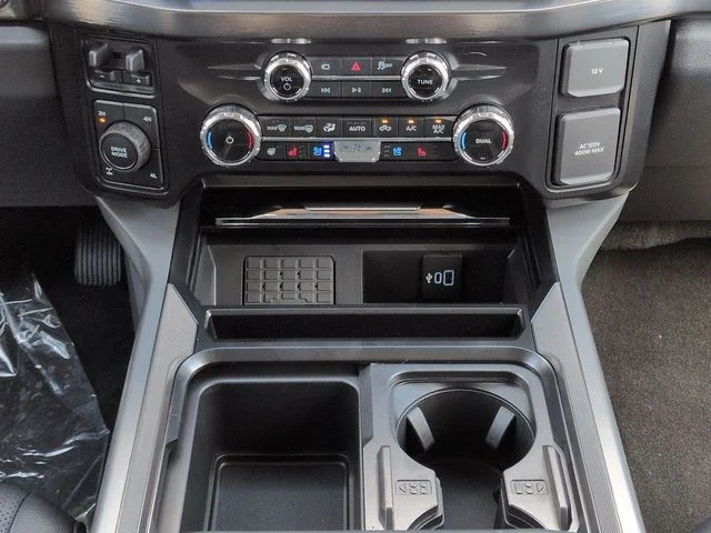 New 2026 Agate Black Metallic Ford F-350® Lariat® image 19