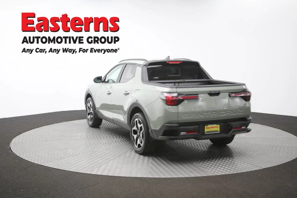 Used 2022 Green Hyundai Limited image 59