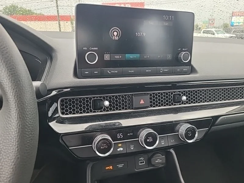 Used 2024  Honda LX image 15